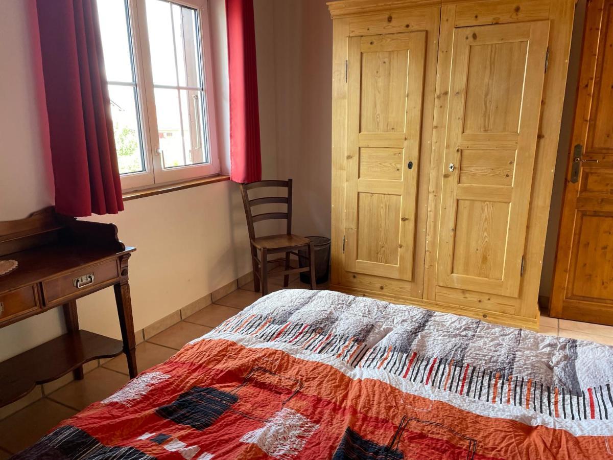Chambres D'Hotes Les Genevez Екстериор снимка