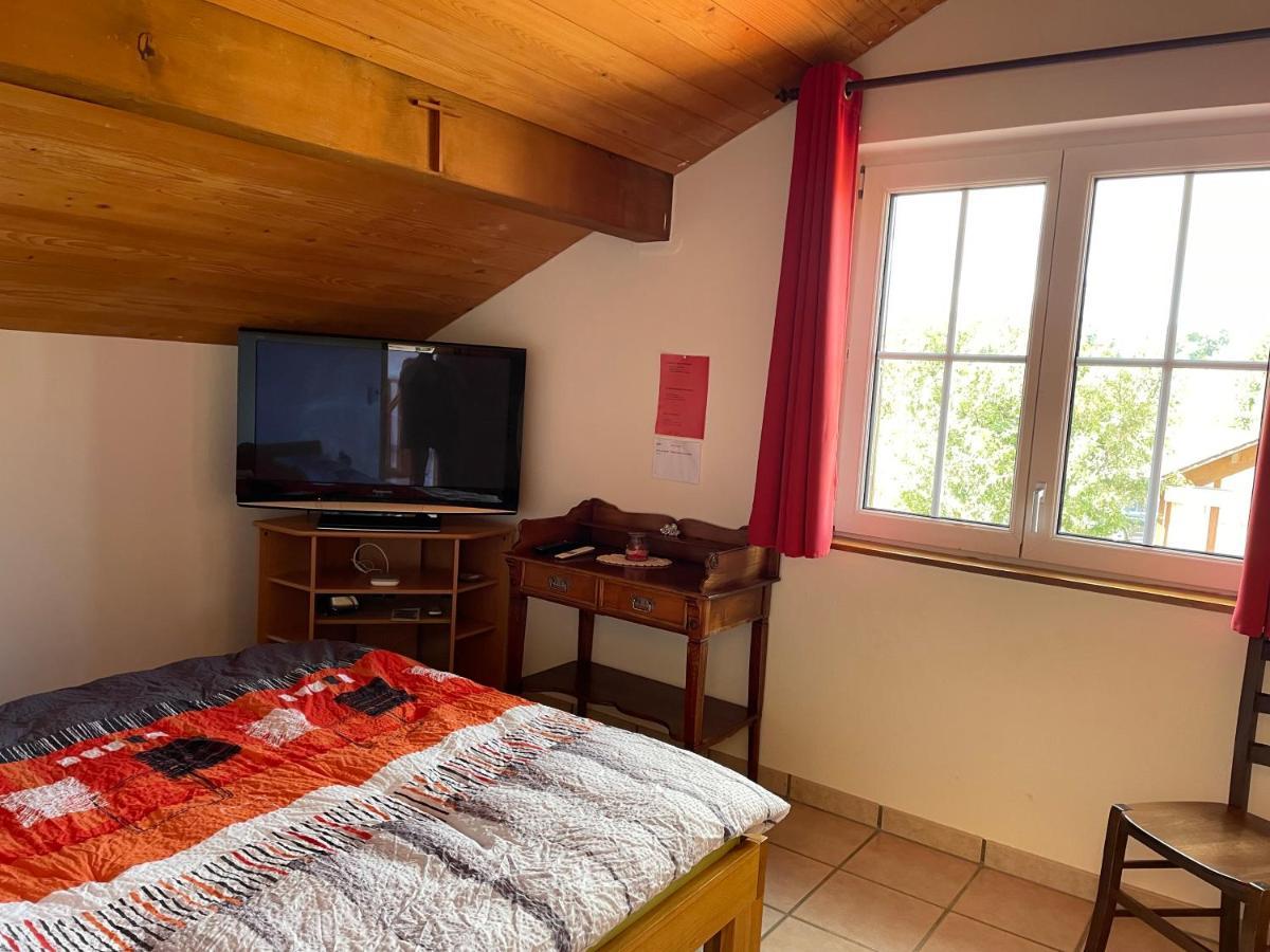 Chambres D'Hotes Les Genevez Екстериор снимка